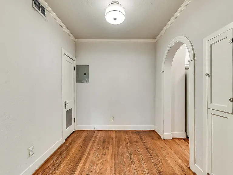 4928 Bryan — Photo 12