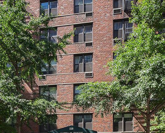 3rd image of 150 E 27th St APT 1A