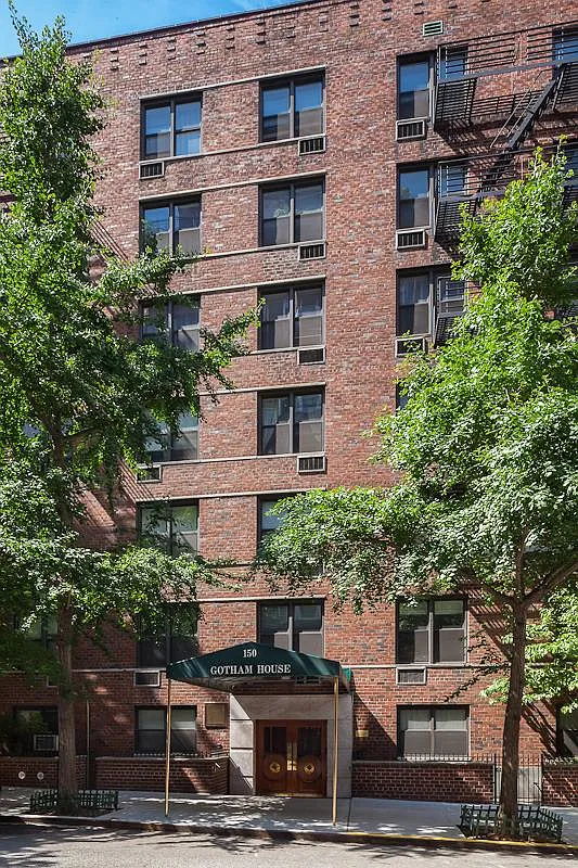 150 E 27th St APT 4A photo 1