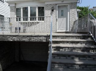 47 W 6th St, Bayonne, NJ 07002