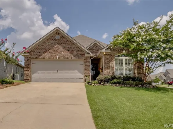 3802 Fernwood Ln, Northport, AL 35473
