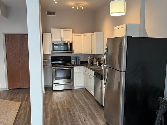 2nd image of 300 Fairview Ave #8