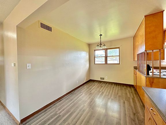 4th image of 2306 W D St.