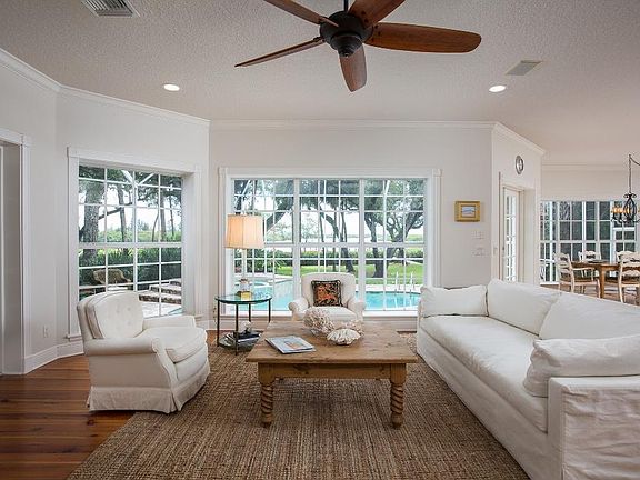 5th image of 8645 Seacrest Dr