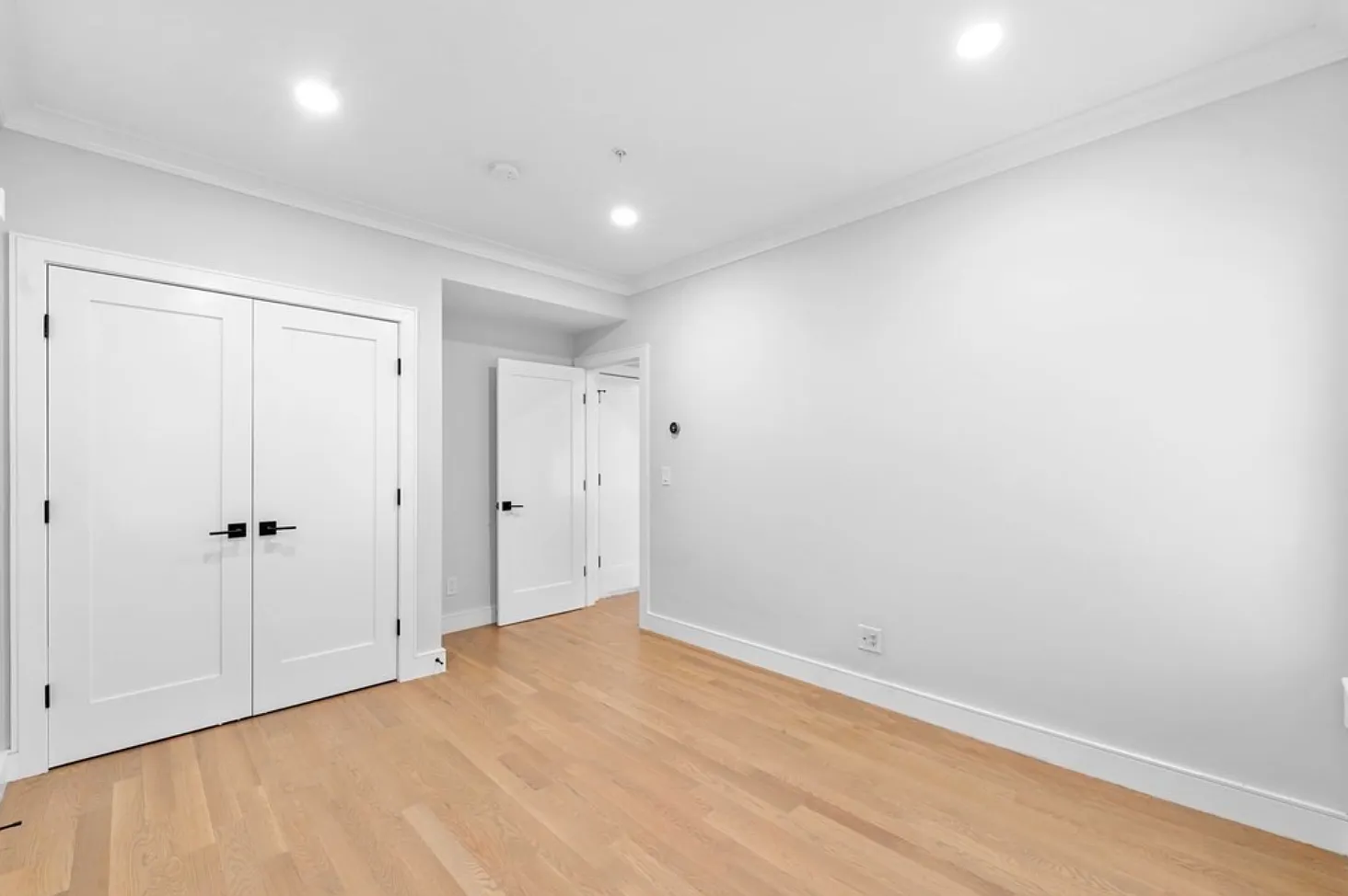 1 bed, $3,500 — Photo 1