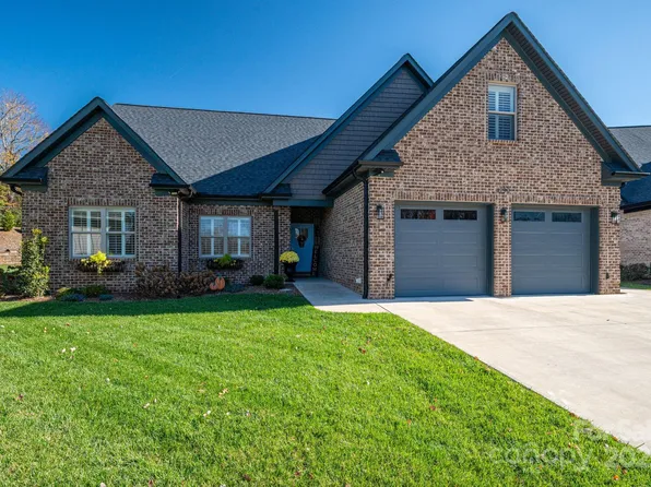 4290 Holly Cir NE, Conover, NC 28613