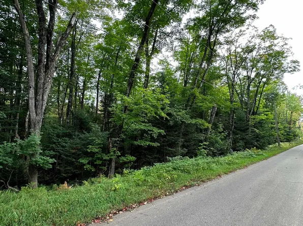 2 North Rd, Negaunee, MI 49866