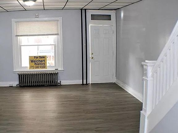 4th image of 231 N Railroad St