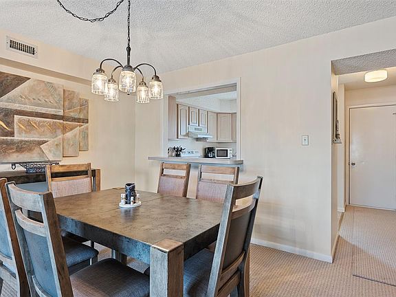 4th image of 110 E 55th St #110