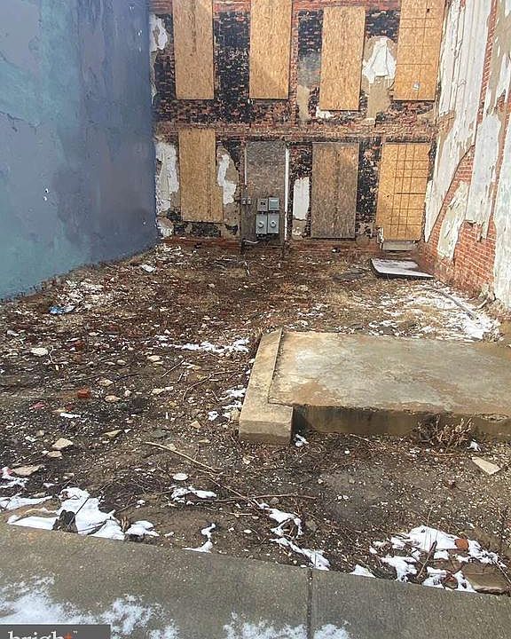 2nd image of 532-534 Hobart Pl NW