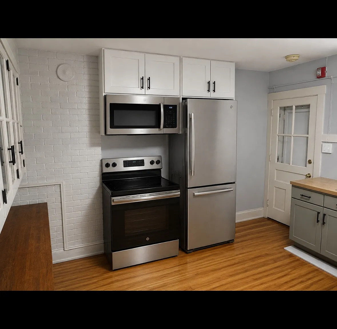 3 bed, 1500 sqft, $2,495 — Photo 2