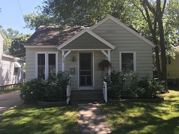 2nd image of 312 W 20th St