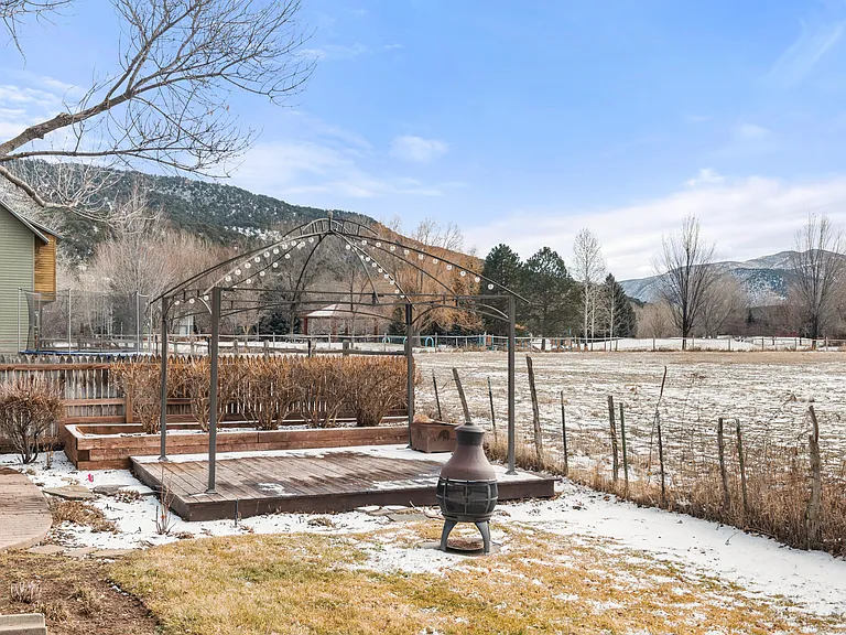 314 Sopris Cir — Photo 34