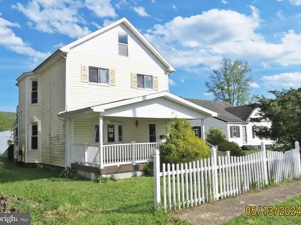 411 N 1st St, Bellwood, PA 16617