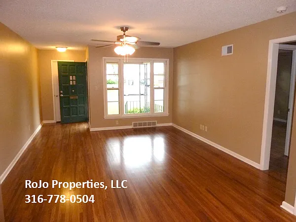 2 bed, 1000 sqft, $1,175 — Photo 2