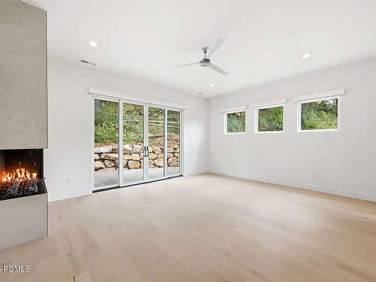 4043 W Crest Ct — Photo 14