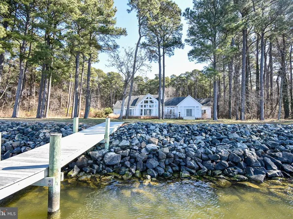 9464 Tilghman Island Rd, Wittman, MD 21676