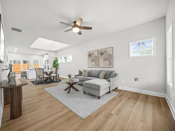 395 W Lake Ave NW, Atlanta, GA 30318