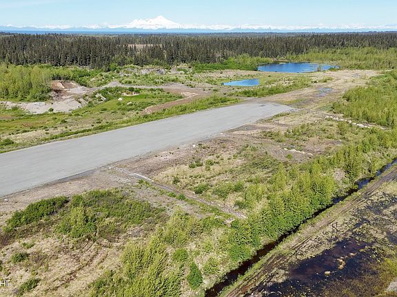 4th image of L1 Aquila Wings Rd