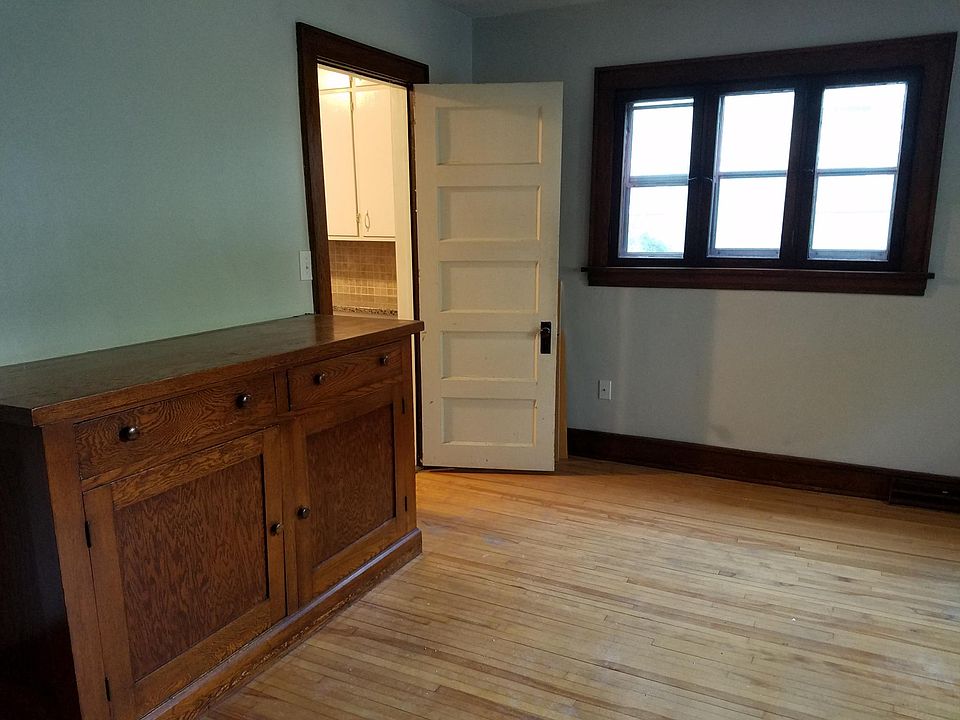 Dining room with door to kitchen