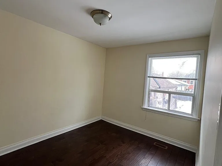 233 Beta St #UPPER — Photo 14