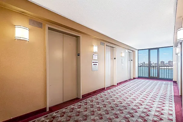 Sold by Daniel Gale Sotheby's International Realty | media 13