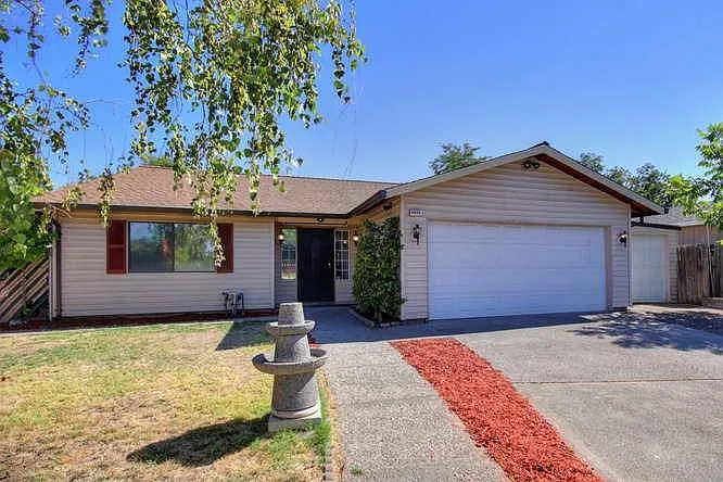 6464 Briartree Way photo 1