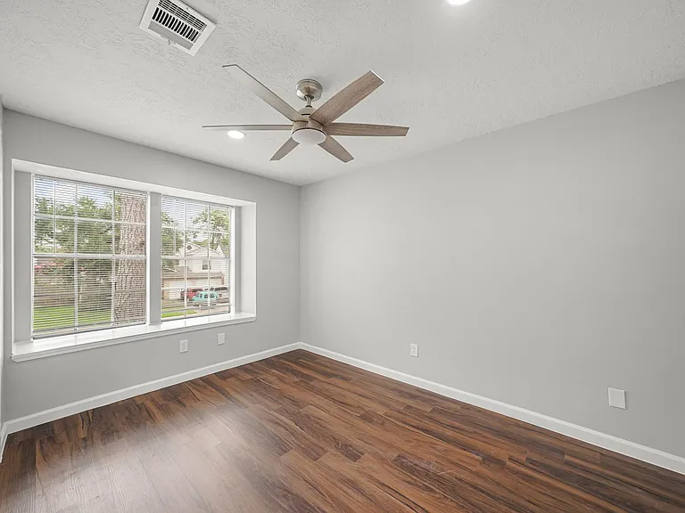 8611 Spruce Mill Dr — Photo 8