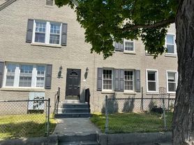 1116 Penn St NE, Washington, DC