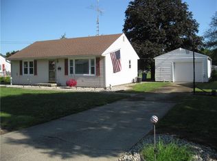 46 Mitchell Ave, Charleston, IL 61920