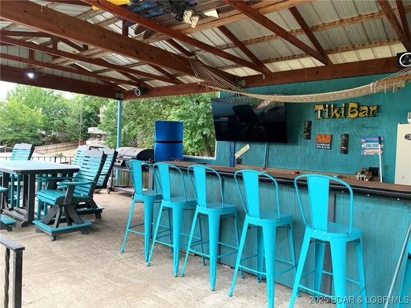 2100 Spring Cove Rd, Sunrise Beach, MO 65079