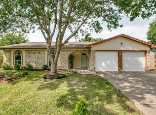 509 Linda Dr, Burleson, TX 76028