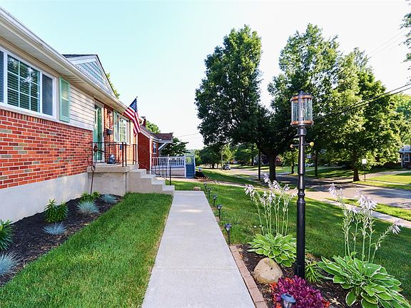 3rd image of 1147 Thurnridge Dr