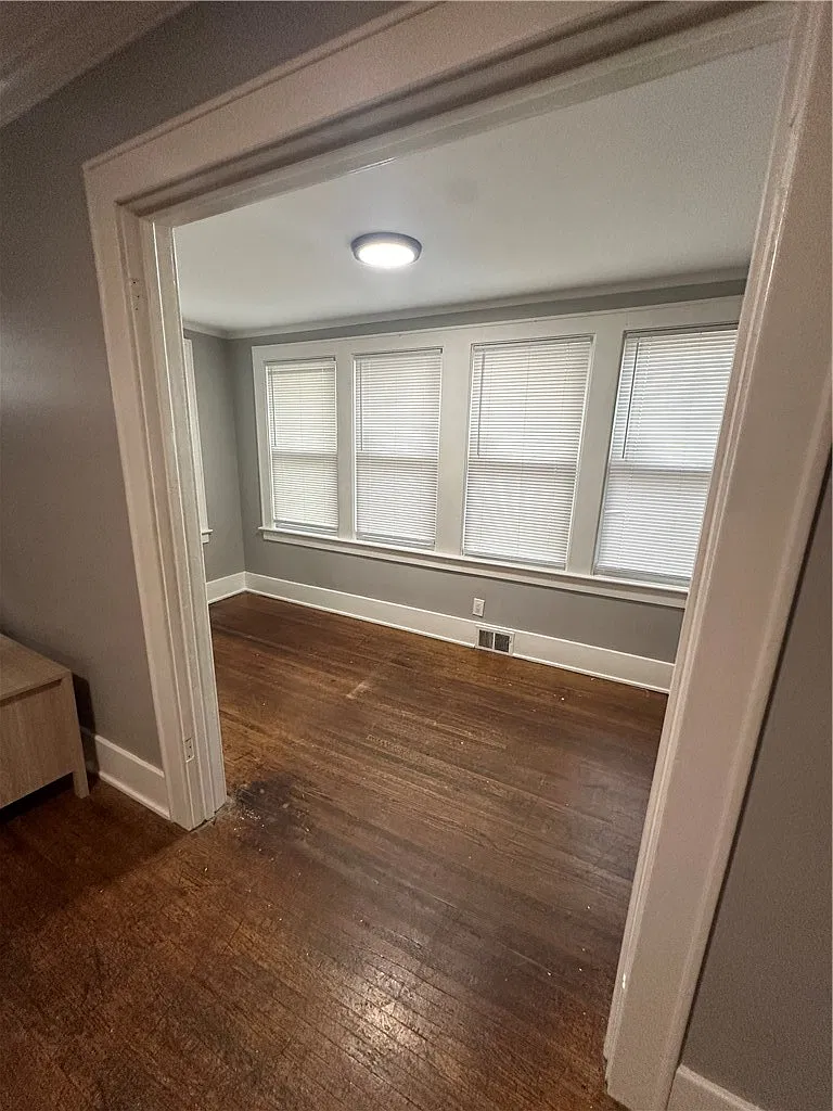 2 bed, 1.0 bath, 1110 sqft, $1,400 — Photo 4