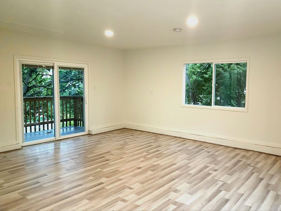 1st image of 3625 Columbian Dr