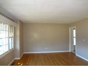 5th image of 1401 Creek Dr