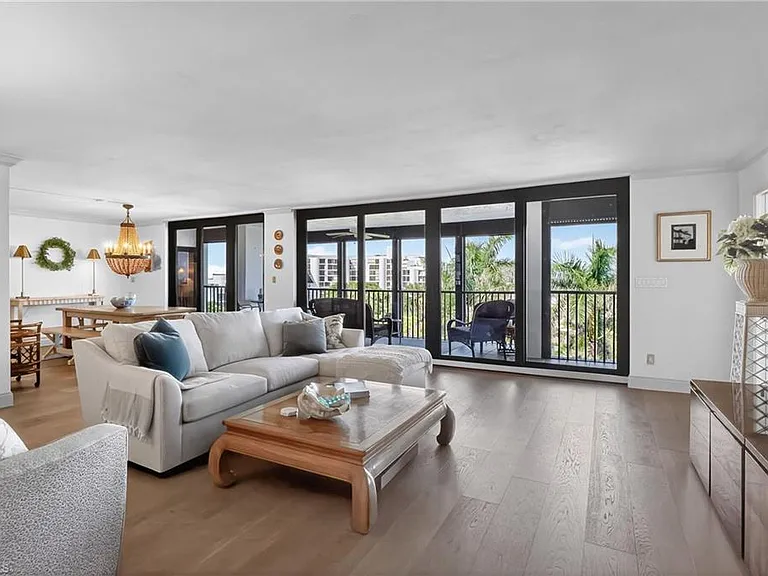 2400 Gulf Shore Blvd N #603 — Photo 7