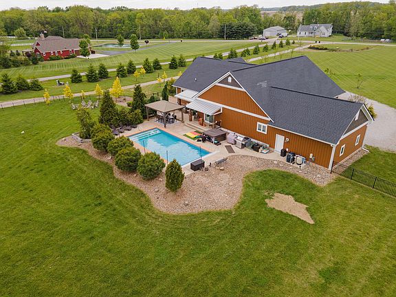 3rd image of 14520 Center Village Rd
