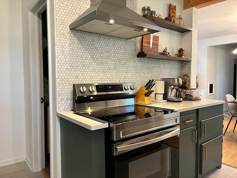 W150N7132 Country Ln — Photo 10