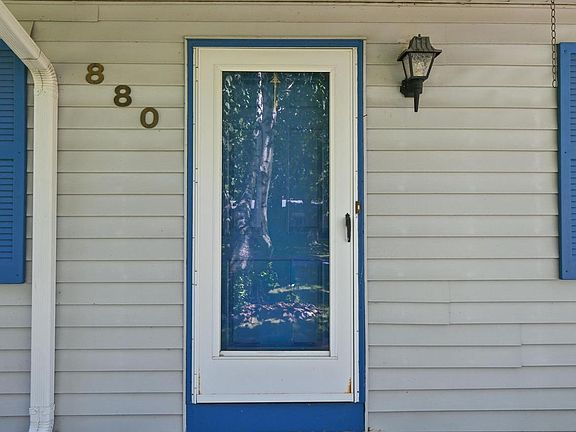 3rd image of N880 Center STREET