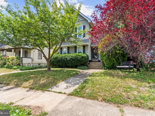 136 Maple Ter, Merchantville, NJ 08109