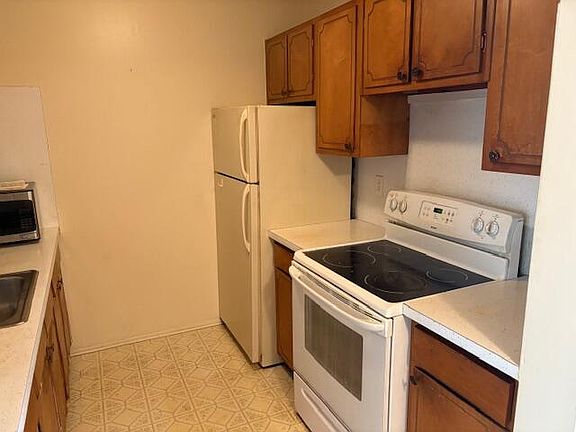 5th image of 25301 Five Mile Rd APT 101
