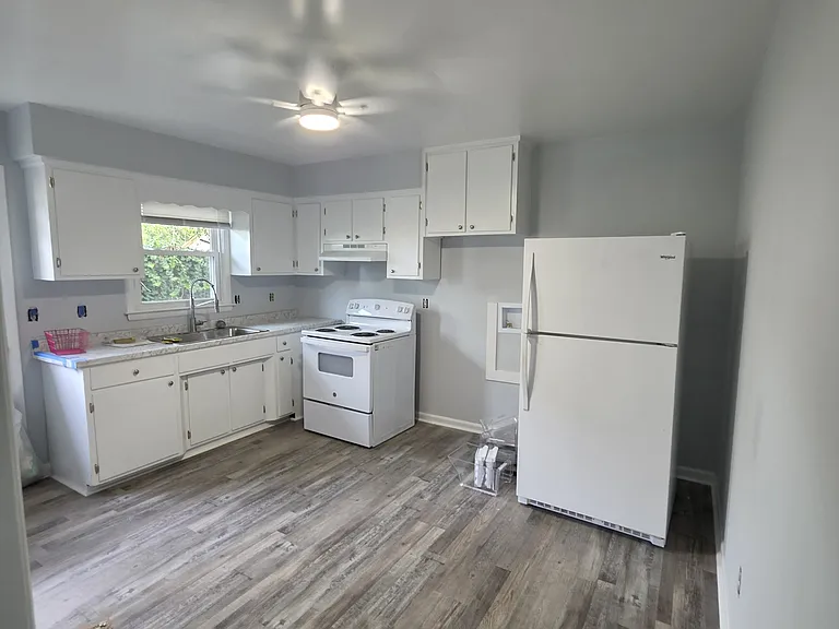 9234 Rippard Ave — Photo 1