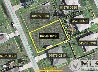 513 SW 9th Ave, Cape Coral, FL 33991