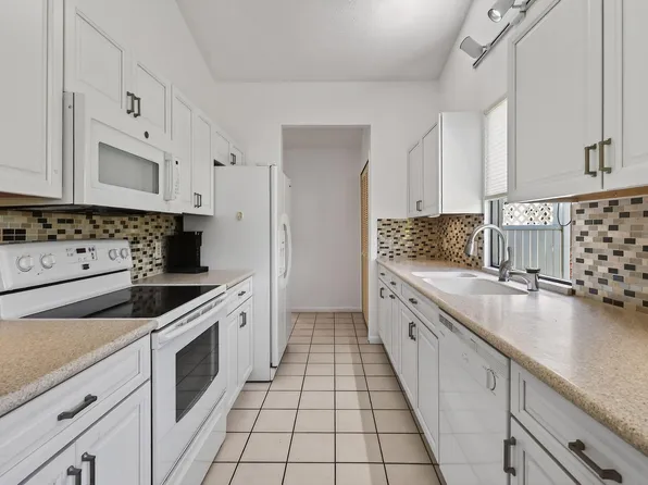 13196 SE Point O Woods Court, Hobe Sound, FL 33455