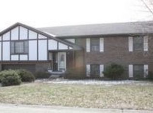 10411 Shawnee Dr, Newburgh, IN 47630