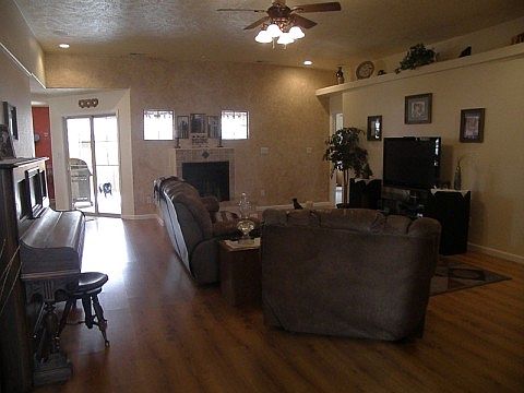 Living room 2