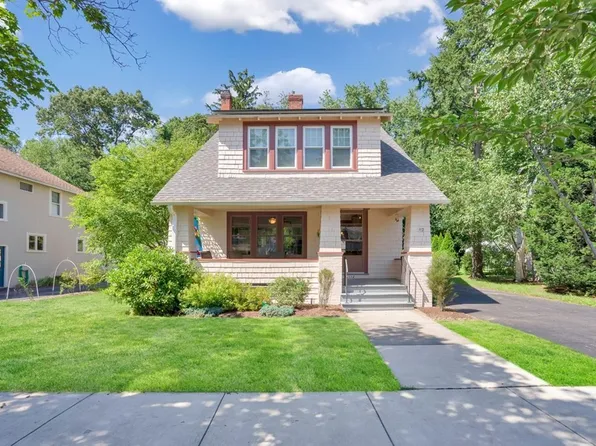 112 Westmoreland Ave, Longmeadow, MA 01106