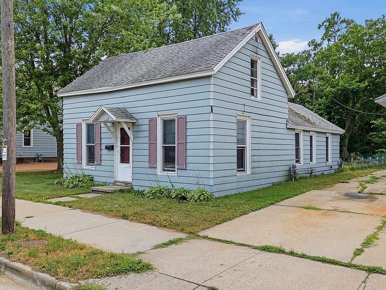 Listing photo 3
