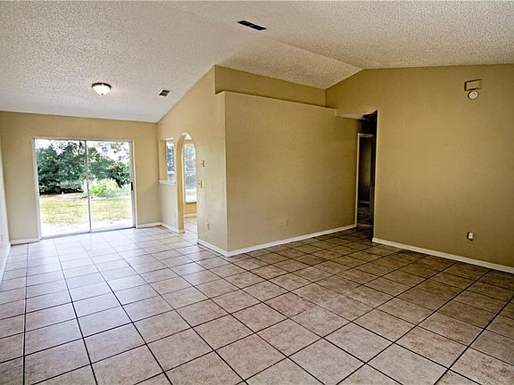 5th image of 2757 Courtland Blvd